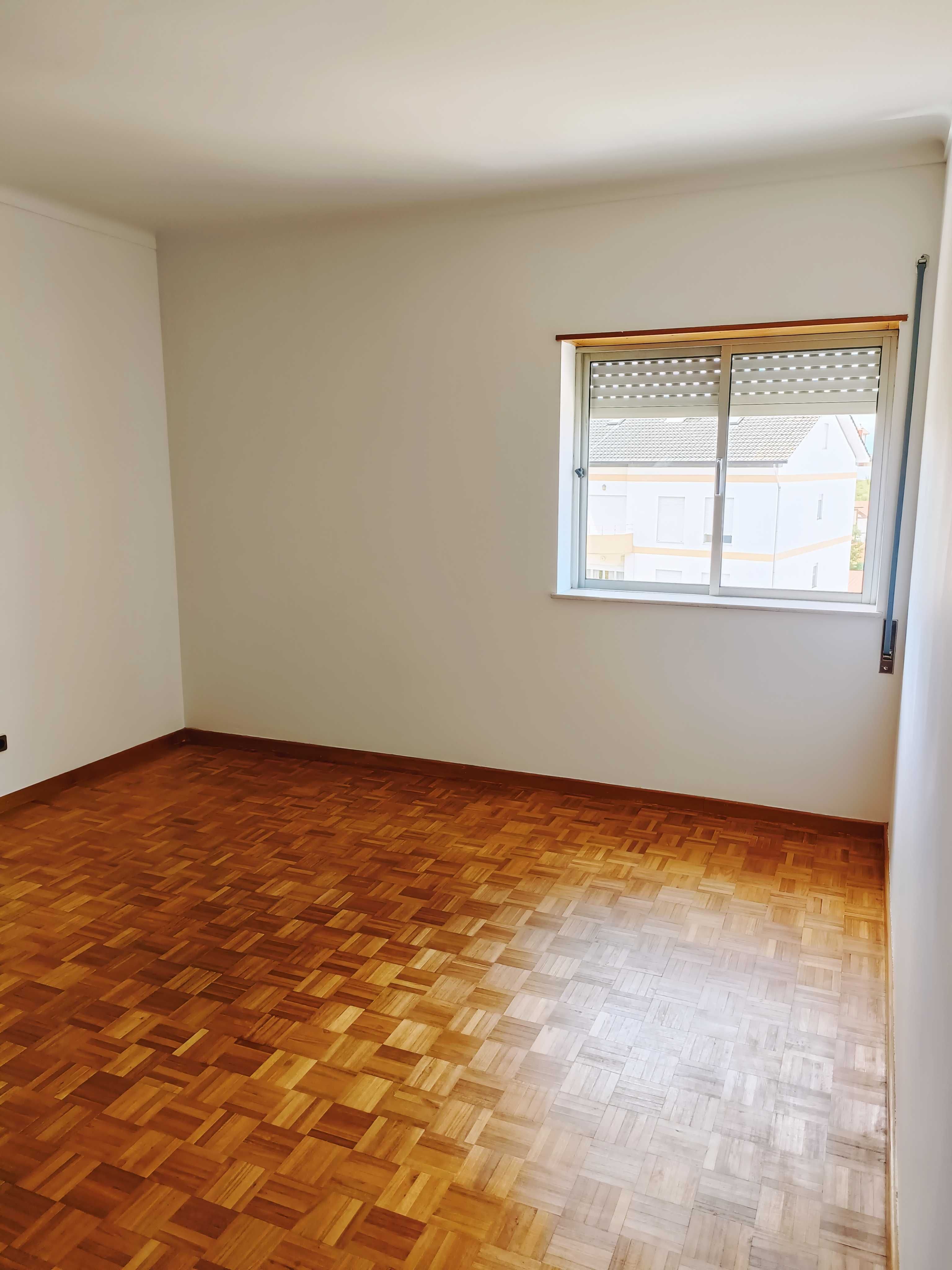 Apartamento T1  com garagem - São Martinho do Bispo, Coimbra