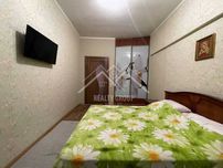 Продаж чудової 2-х кім квартири, сталінка (Рокувата)