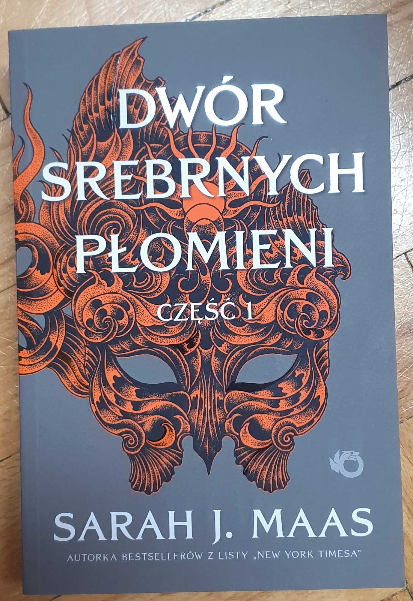 Dwór srebrnych płomieni. Część 1 Sarah J. Maas