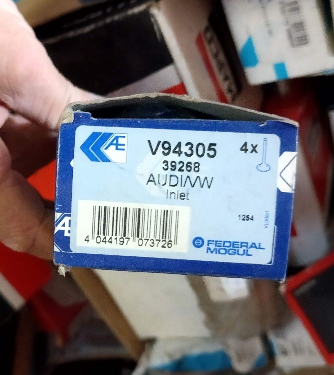 Клапан vw seat 1.0 1.3 1.4 AE v94305