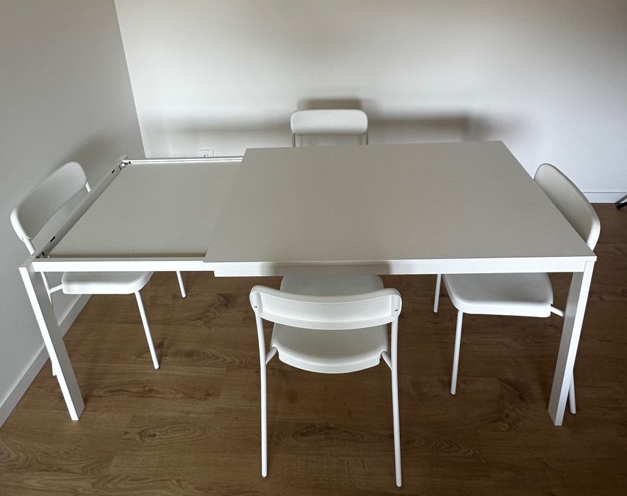 Mesa Extensível Ikea Vihals + 4 cadeiras Vihals