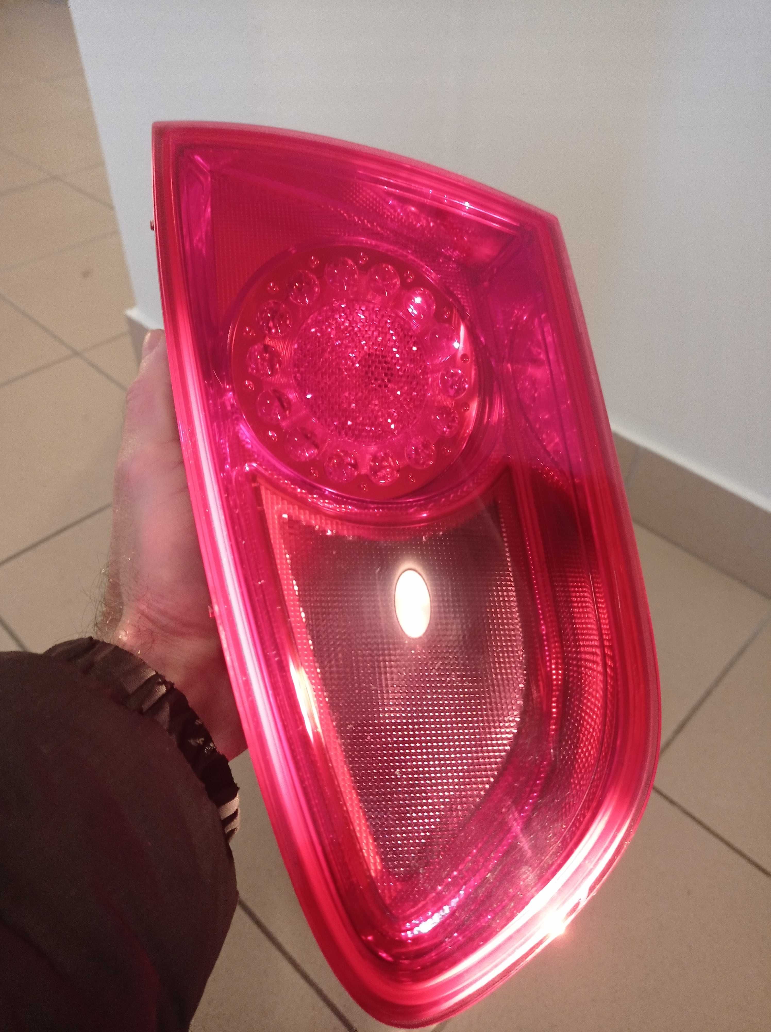 SEAT LEON II LIFT prawa tylna lampa w klapę bagażnika