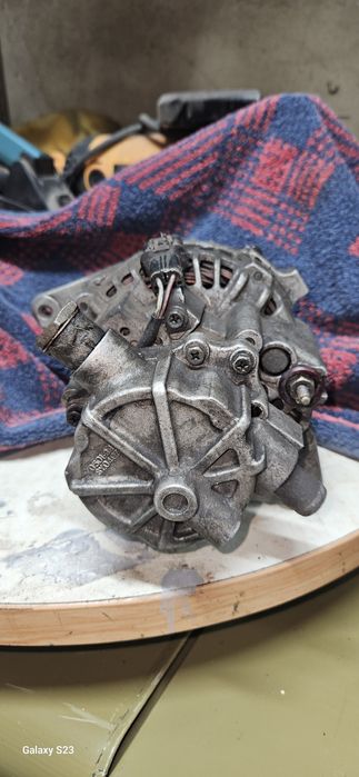 Hyundai H200 генератор