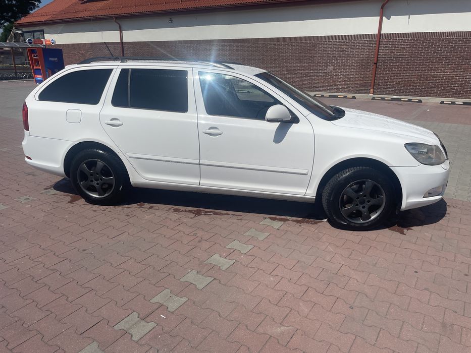 Skoda Octavia 2012 2.0tdi 140km CR Xenon uszkodzona UPG