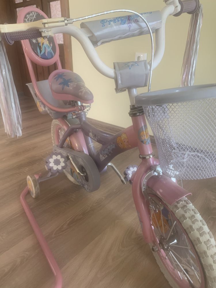 Продам велосипед для дівчинки 4-8років рожевий  в дуже хорошому стані
