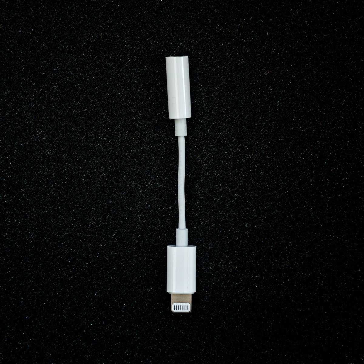 Адаптер Apple Lightning to 3.5 mm Headphone Jack A1749 Iphone