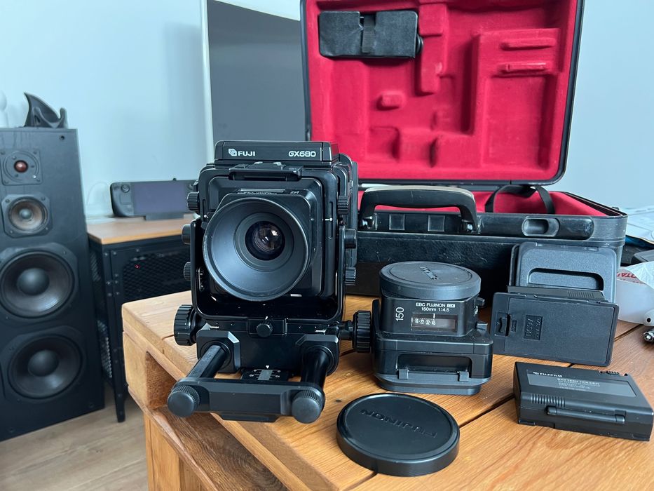 Aparat średnioformatowy Fuji GX 680, 135mm, 150mm, kaseta, walizka