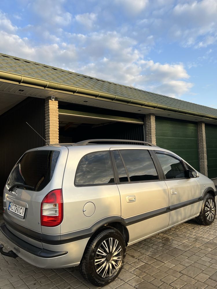 Opel Zadira A 2003 2.0 dti