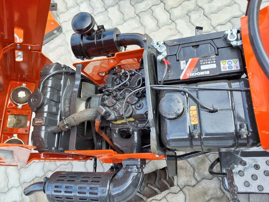 Kubota b5001 /4×4 com frese