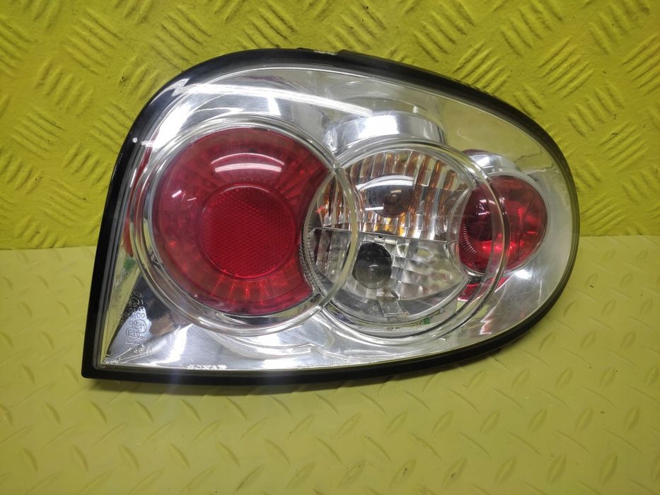 renault megane lampa prawy tył