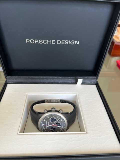 Porsche Design Dashboard