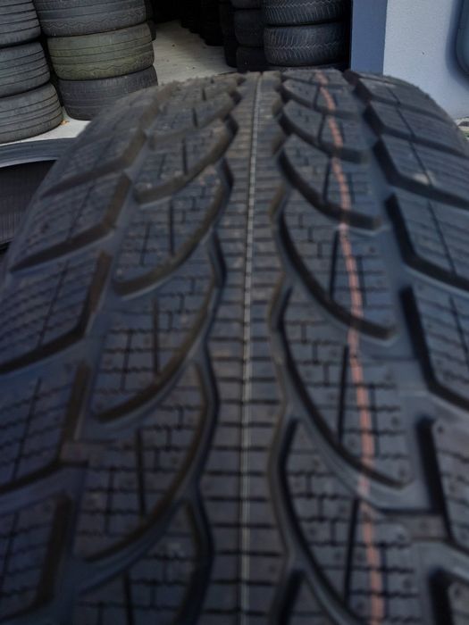Opony Zimowe Bridgestone Blizzak LM-32. 215/45R20  95V XL