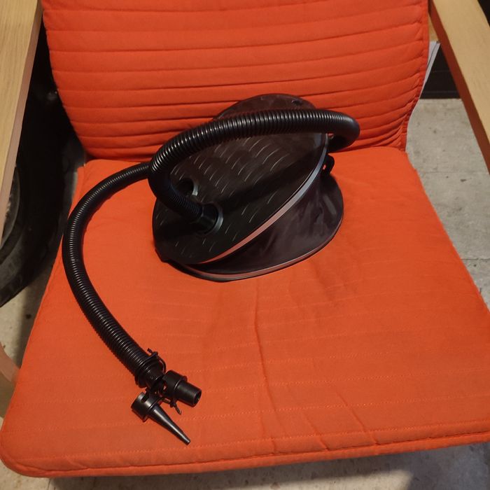 Bomba de pé Quechua