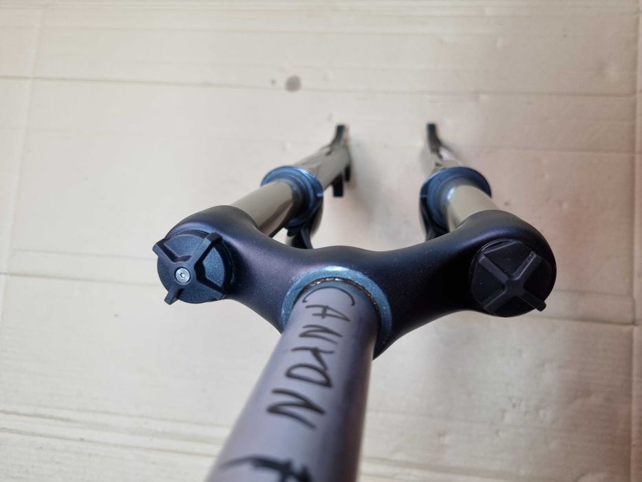 Amortyzator Manitou Black Elite, pod 26