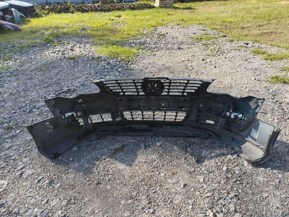 Передній Бампер Фольксваген Пасат В6