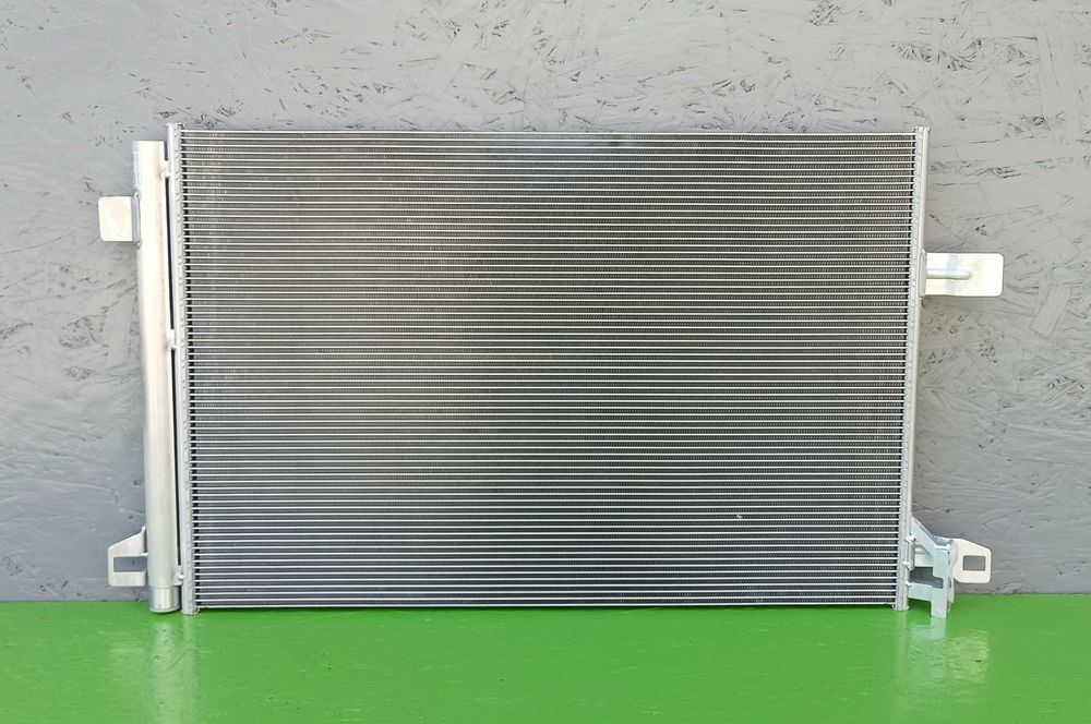 Решетка Решотка радиатора на Фольксваген Т6 Volkswagen T6 15-25р