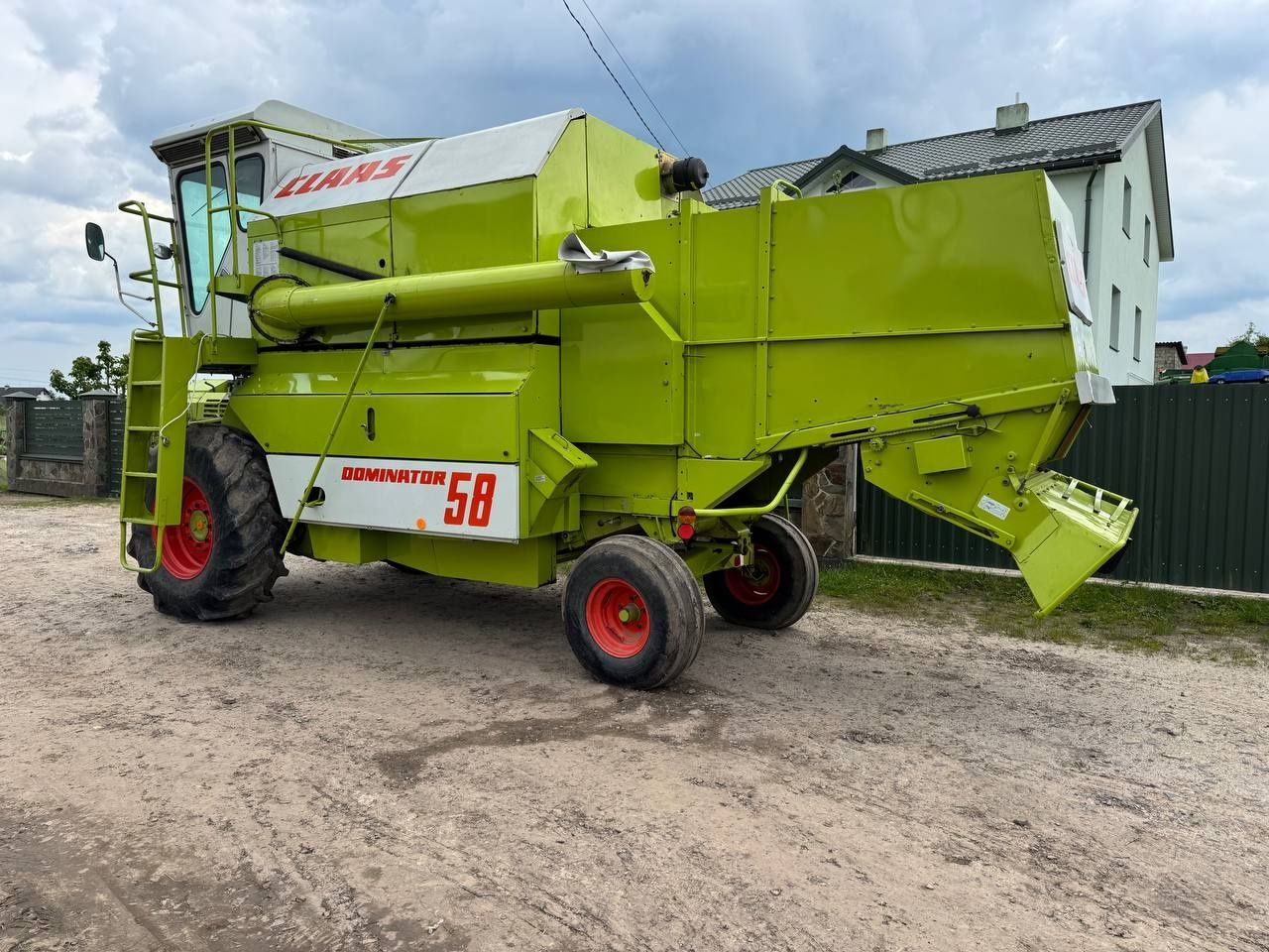 Комбайн свіжопригнаний Claas Dominator 58