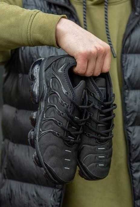 Мужские кроссовки Nike Air VaporMax Plus All Black 40-45 найк аир