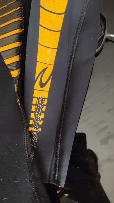 Fato Rip Curl Raptor 4:3. Tamanho L