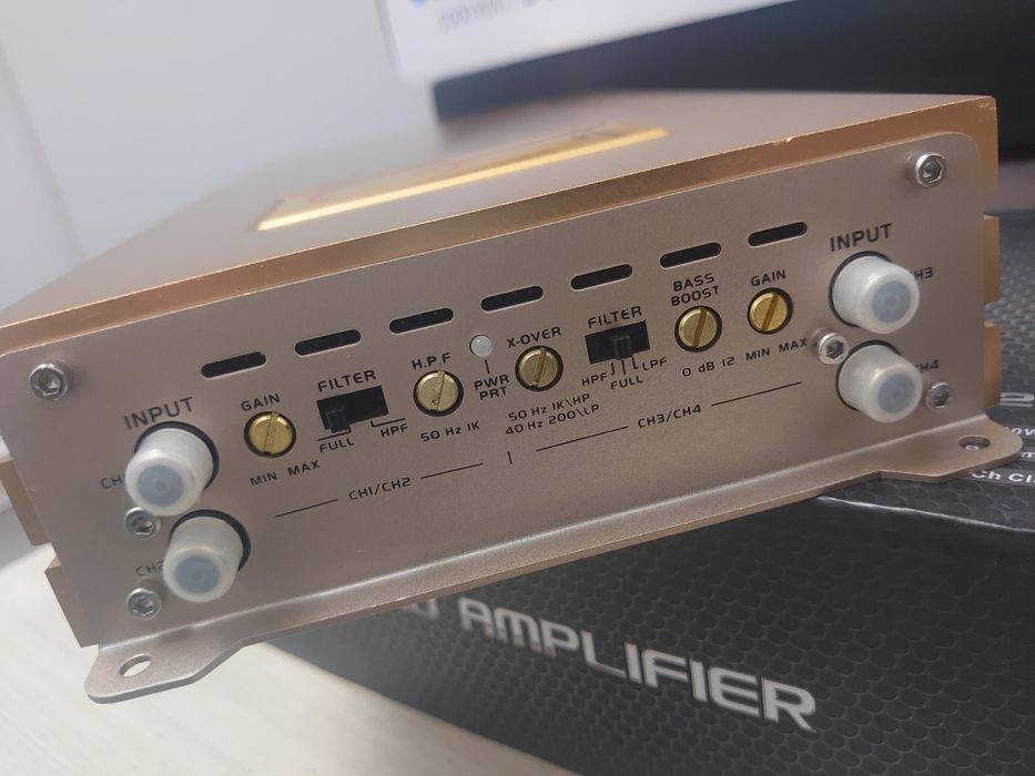 Усилитель автомобильный SQ уровня.4х канальный. 4х90вт