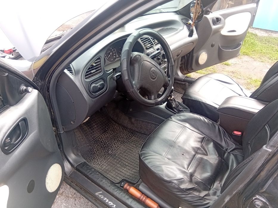 Продам. Сенса 1.4 на газу. 2004 года.