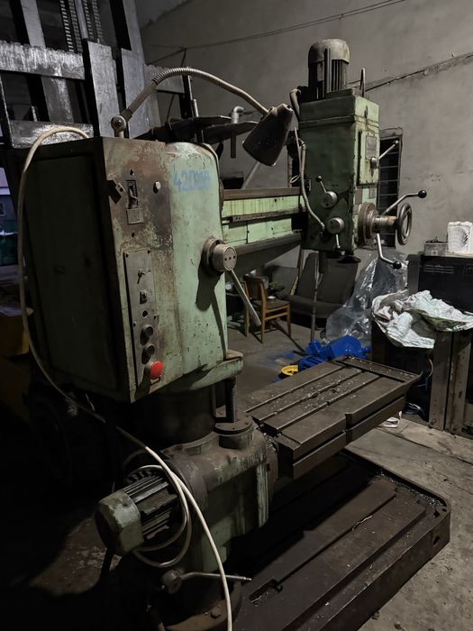 Радиально сверлильный 2л53у