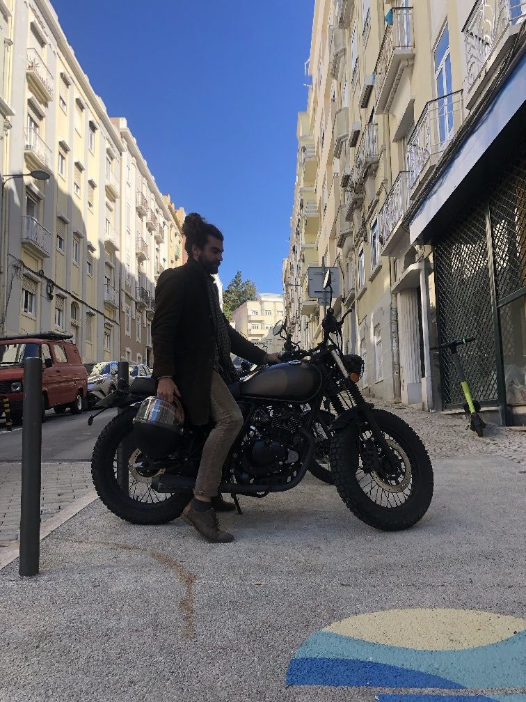 Mutt Fat Sabath Bronze 125cc + Capacete Hedon