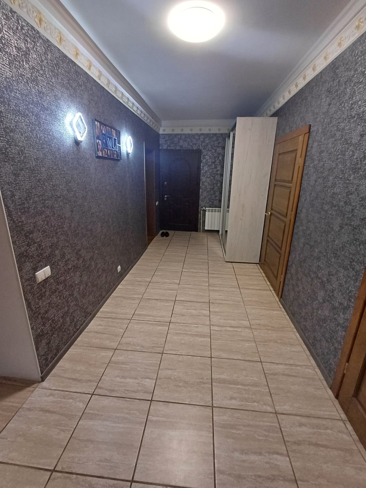 Продається капітальний будинок в селі Сад.
