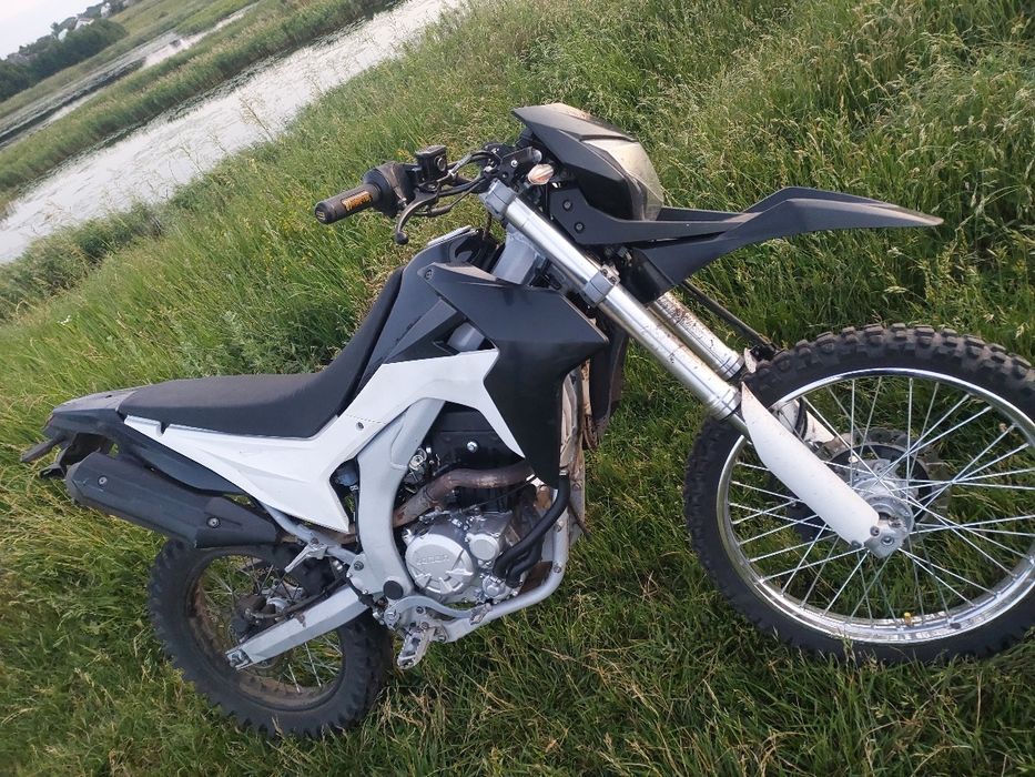 Мотоцыкл LONKING 300