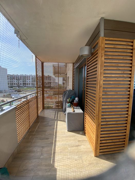 Zabudowa balkonów  na wymiar Pergole balkonowe , donice z kratką