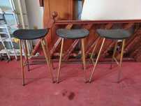 Conjunto 3 Bancos Altos