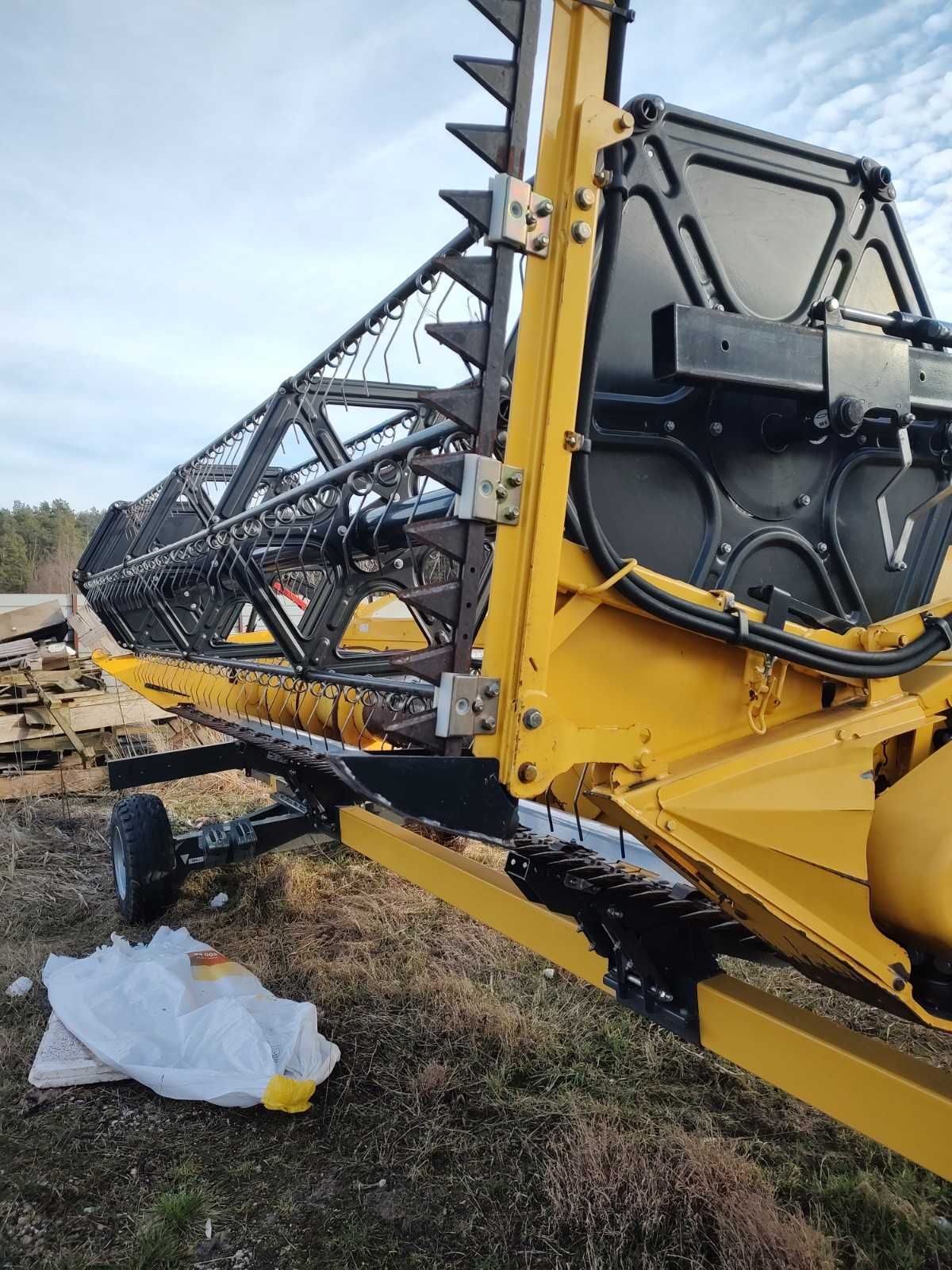 Kombajn zbożowy New Holland CX5.80 heder 5,48 m VF Varifeed