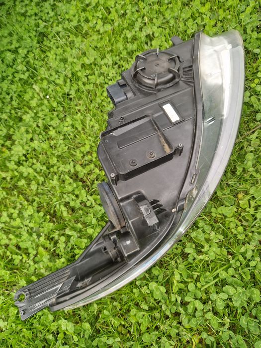 Lampa przód lewa  Ford Focus mk 3 Europa