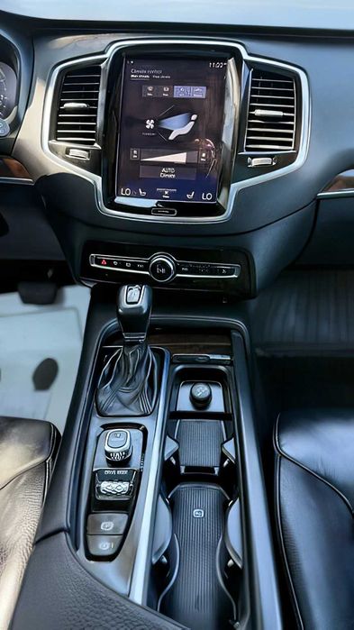 Volvo XC90      2016