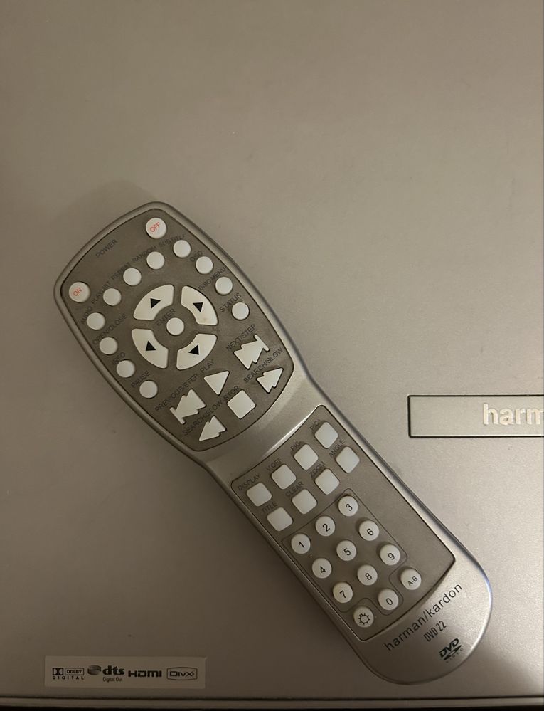 Harman Kardon DVD 37 HDMI + Pilot