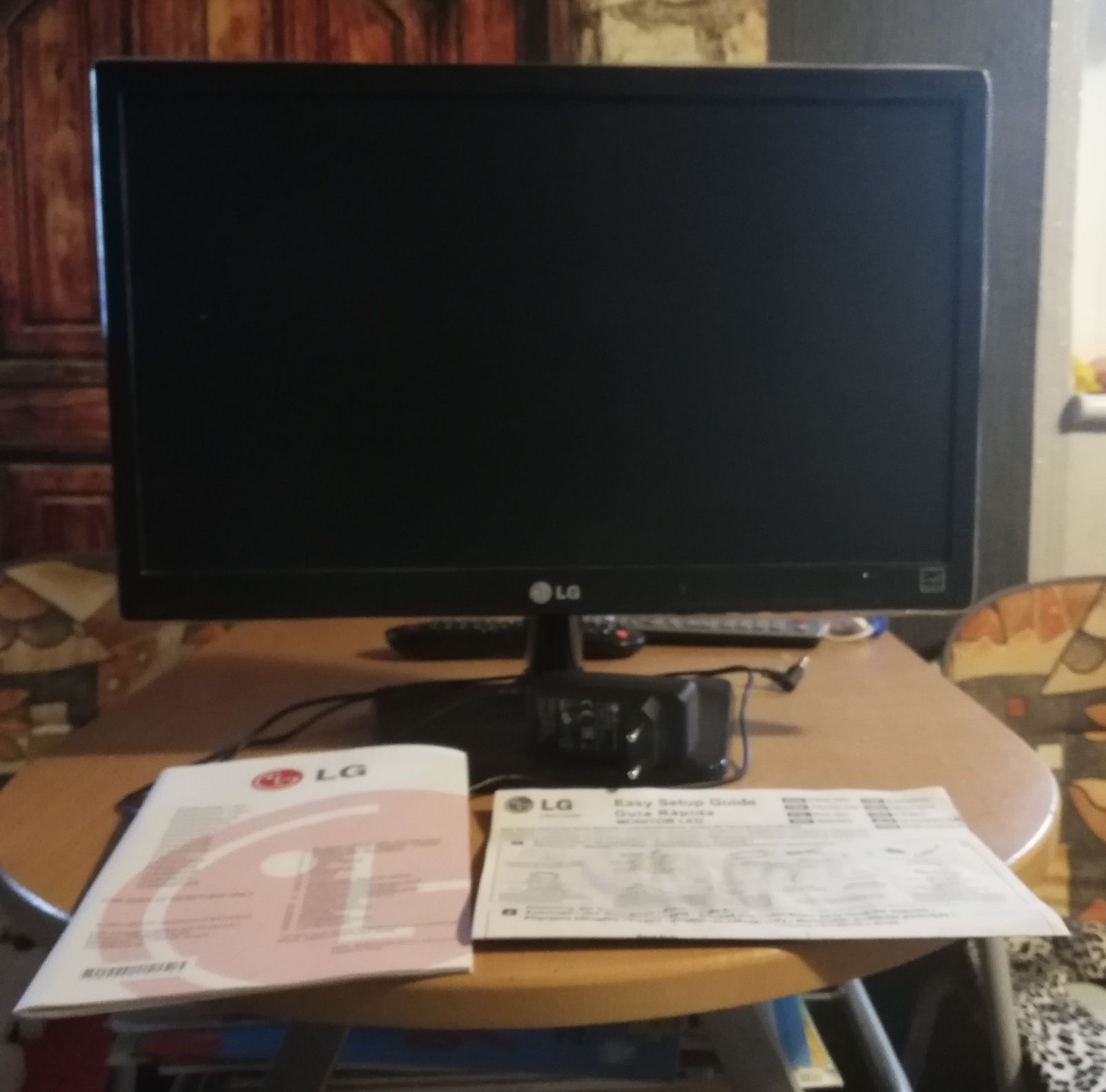 Monitor lg 19 cali