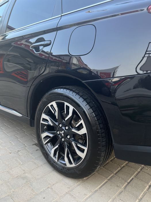 Mitsubishi Outlander Phev