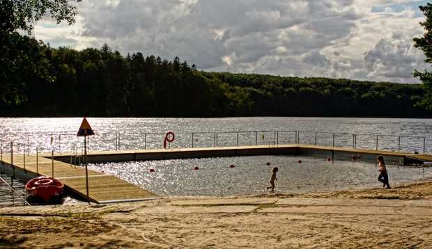 Sprzedam domek letniskowy nad jeziorem 63ha