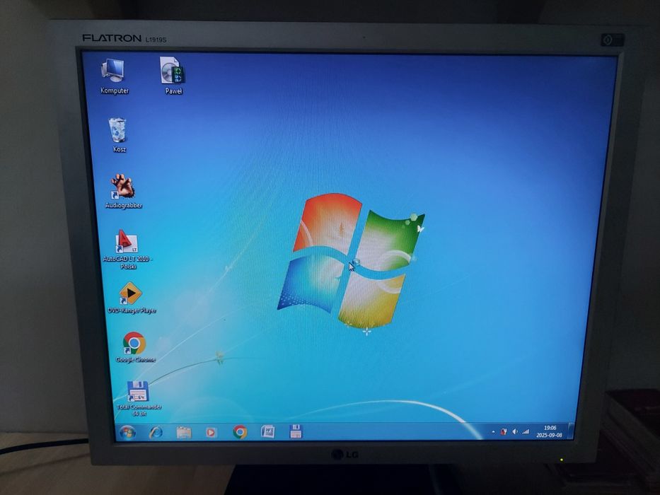 LCD LG 19" Flatron L1919S-SF 5:4 Sprawny