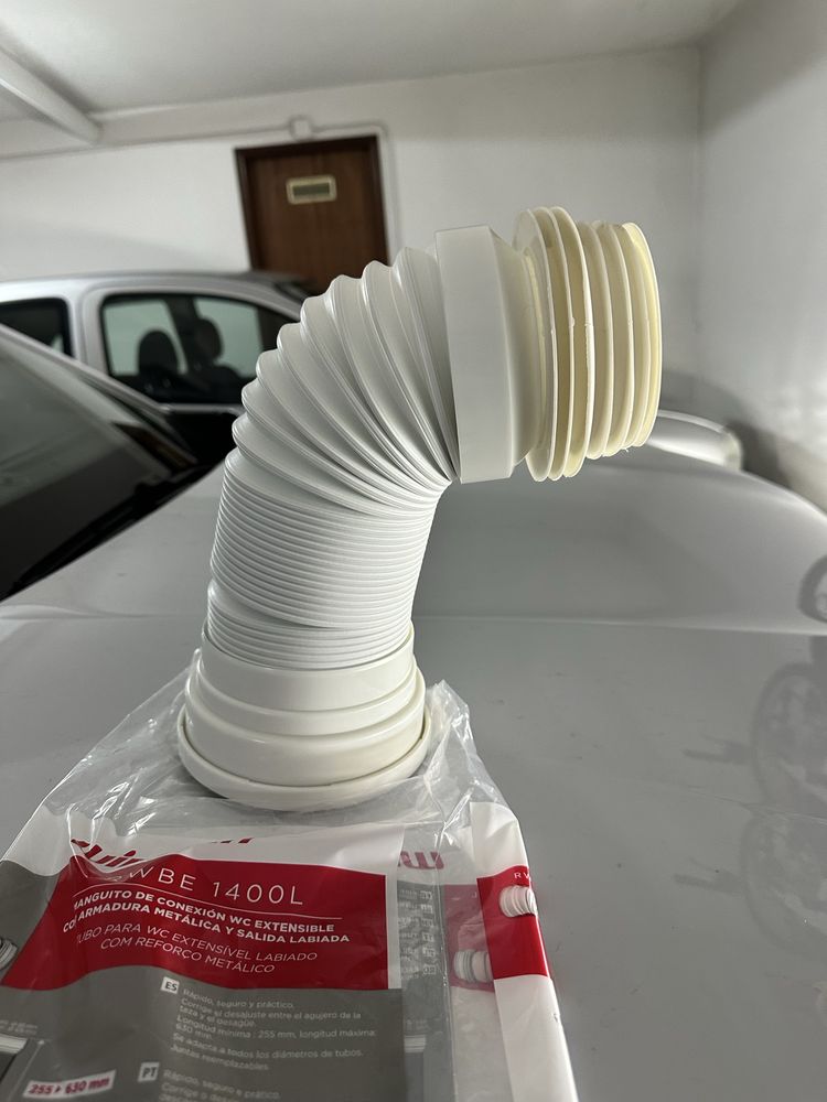 Tubo para wc extencivel  labiado com reforço metalico