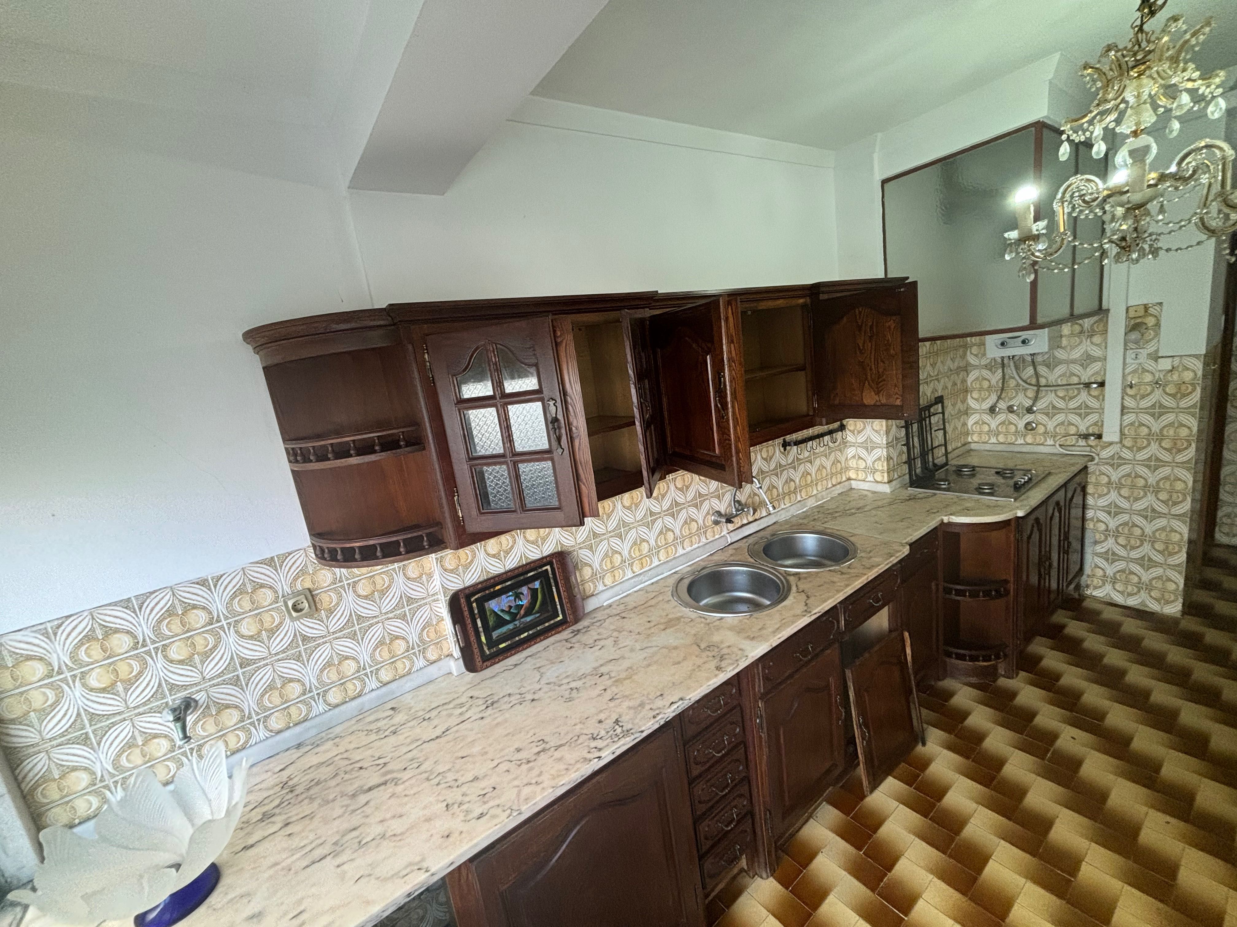 Cozinha em castanho