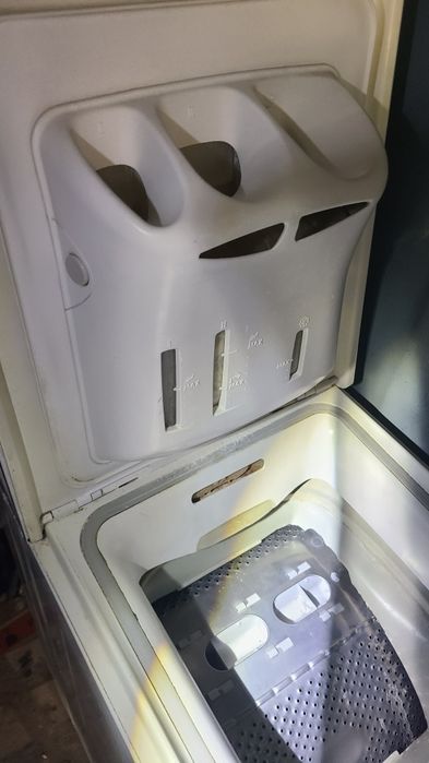 Продам стиральную машину Whirlpool