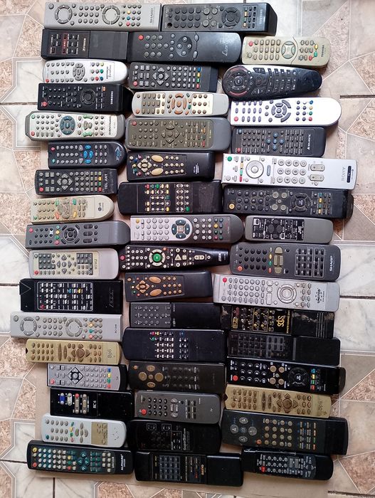 Продам пульти до різної електроніки.