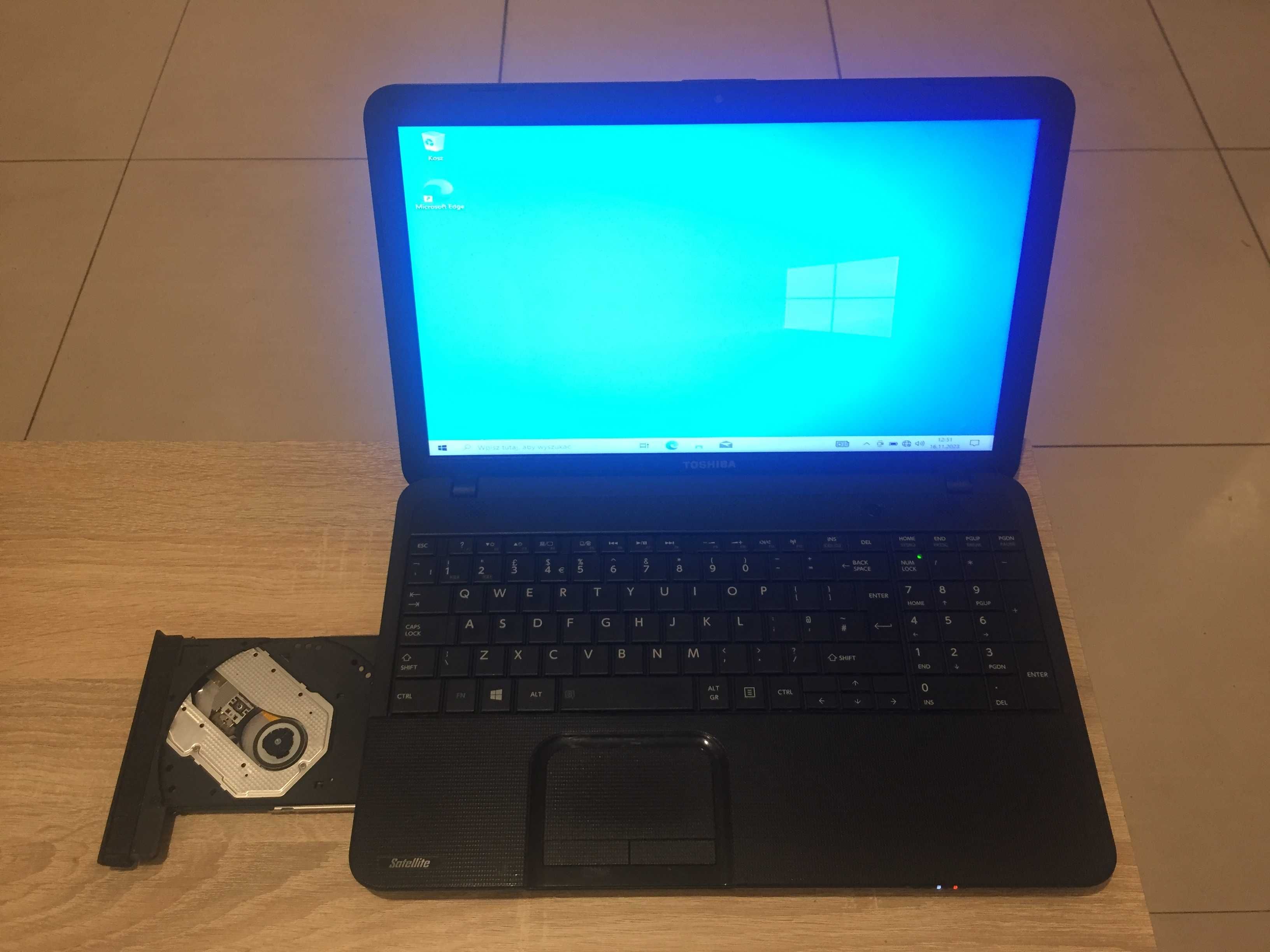 Laptop Toshiba C850D-118  15,6" 6GB + Zasilacz
