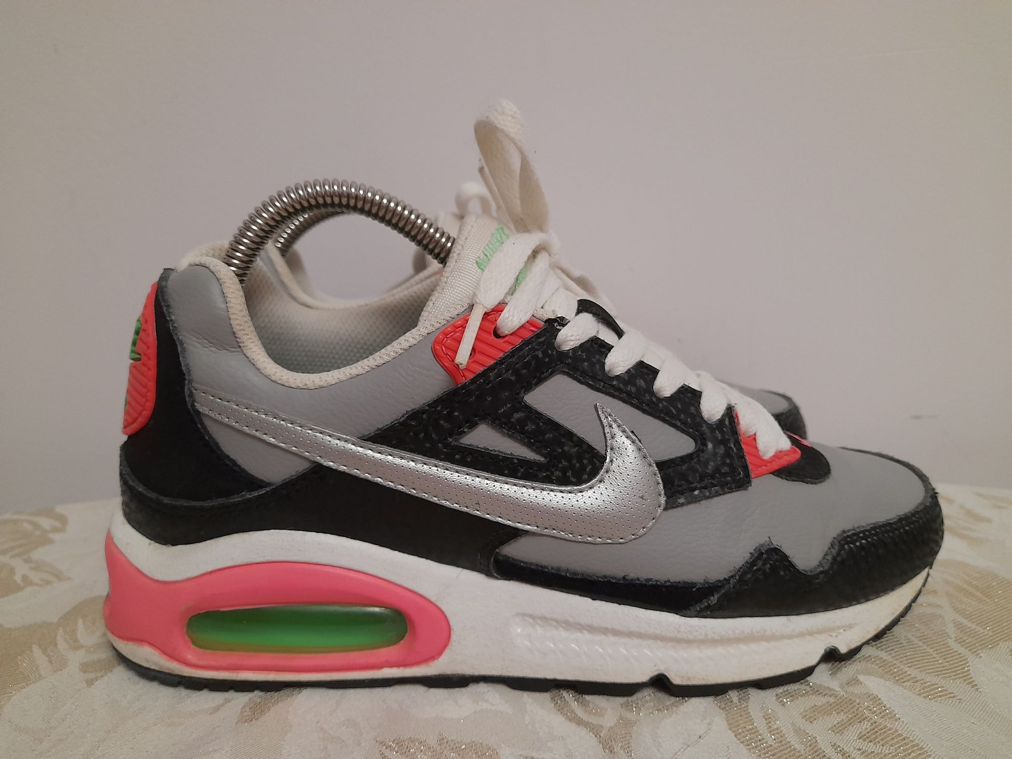 Оригинал Nike Air Max Skyline кроссовки 38,5( 24 см )