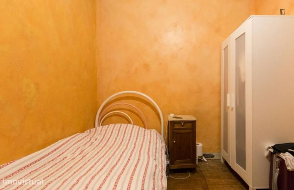 Quarto - localizado em Saldanha Lisbon