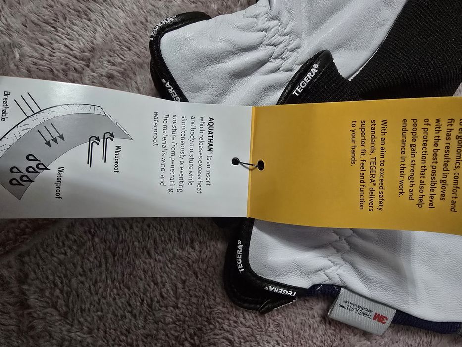 Rękawice robocze wodoodporne.