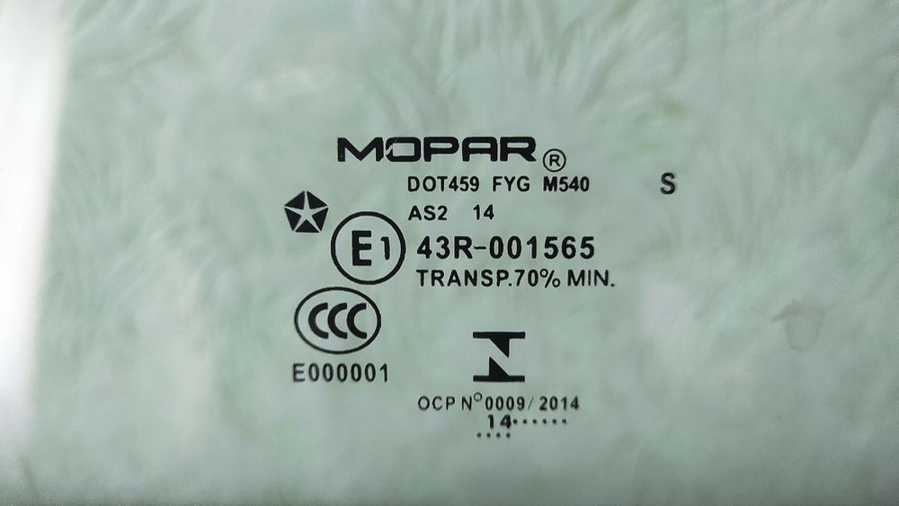 Chrysler 200 2014-2017 Боковое стекло переднее левое
