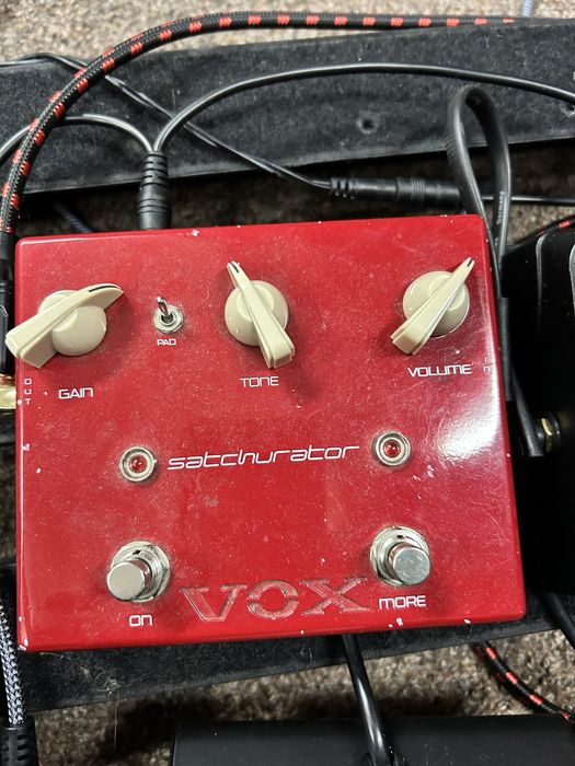 Zestaw efektów gitarowych – VOX, Zoom, EHX, JOYO – komplet do grania!