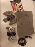 Sony PlayStation 1 ps1 + 2 kontrolery + karta pamięci + gry + kable